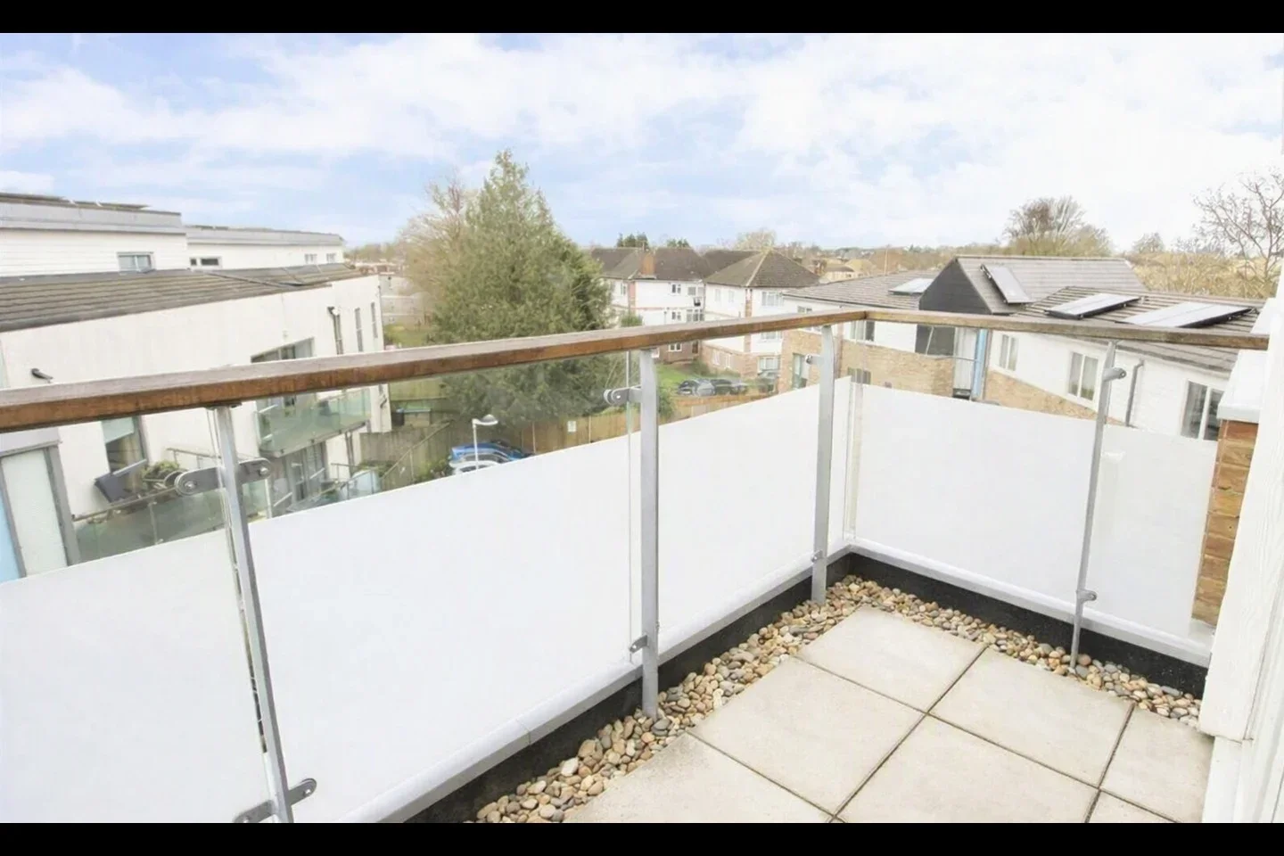 Flat Snowdrop Mews in Greater London