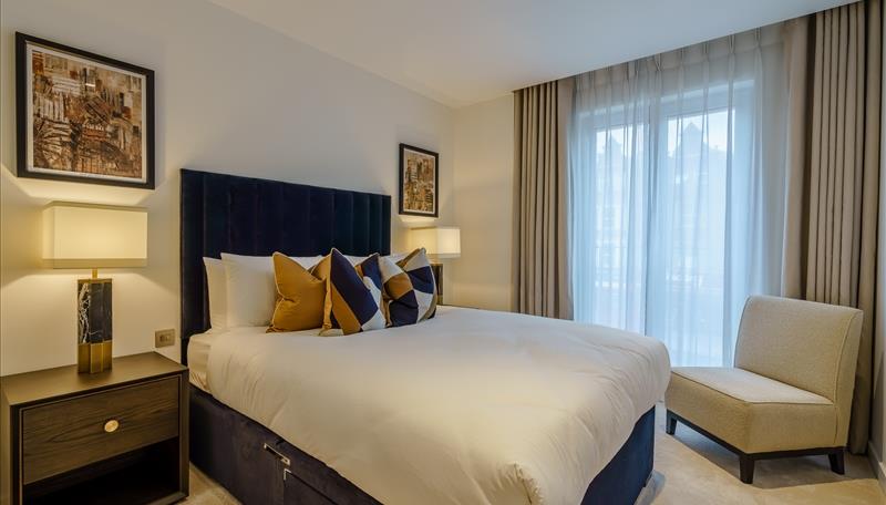 Flat TOTTERIDGE COMMON in London