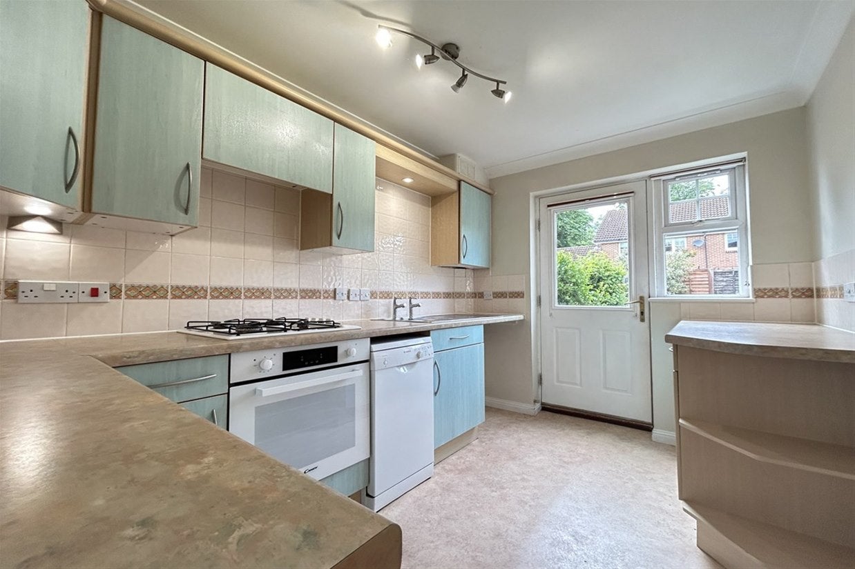 House Sims Close in Basingstoke and Deane