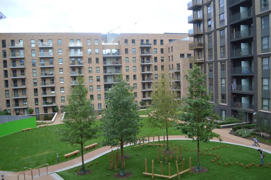 Flat Empire Way in Greater London