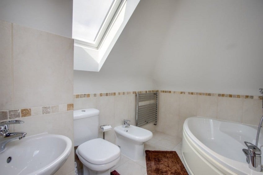 Flat Layters Avenue in Chalfont St Peter