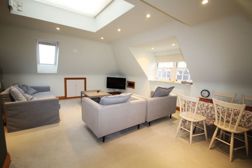 Flat Layters Avenue in Chalfont St Peter