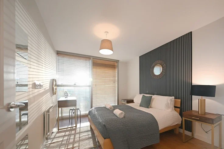 Flat Mortimer Square in Milton Keynes