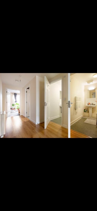 Room Candle Street in Greater London