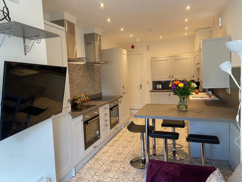 Room Crawshay Street in Cardiff