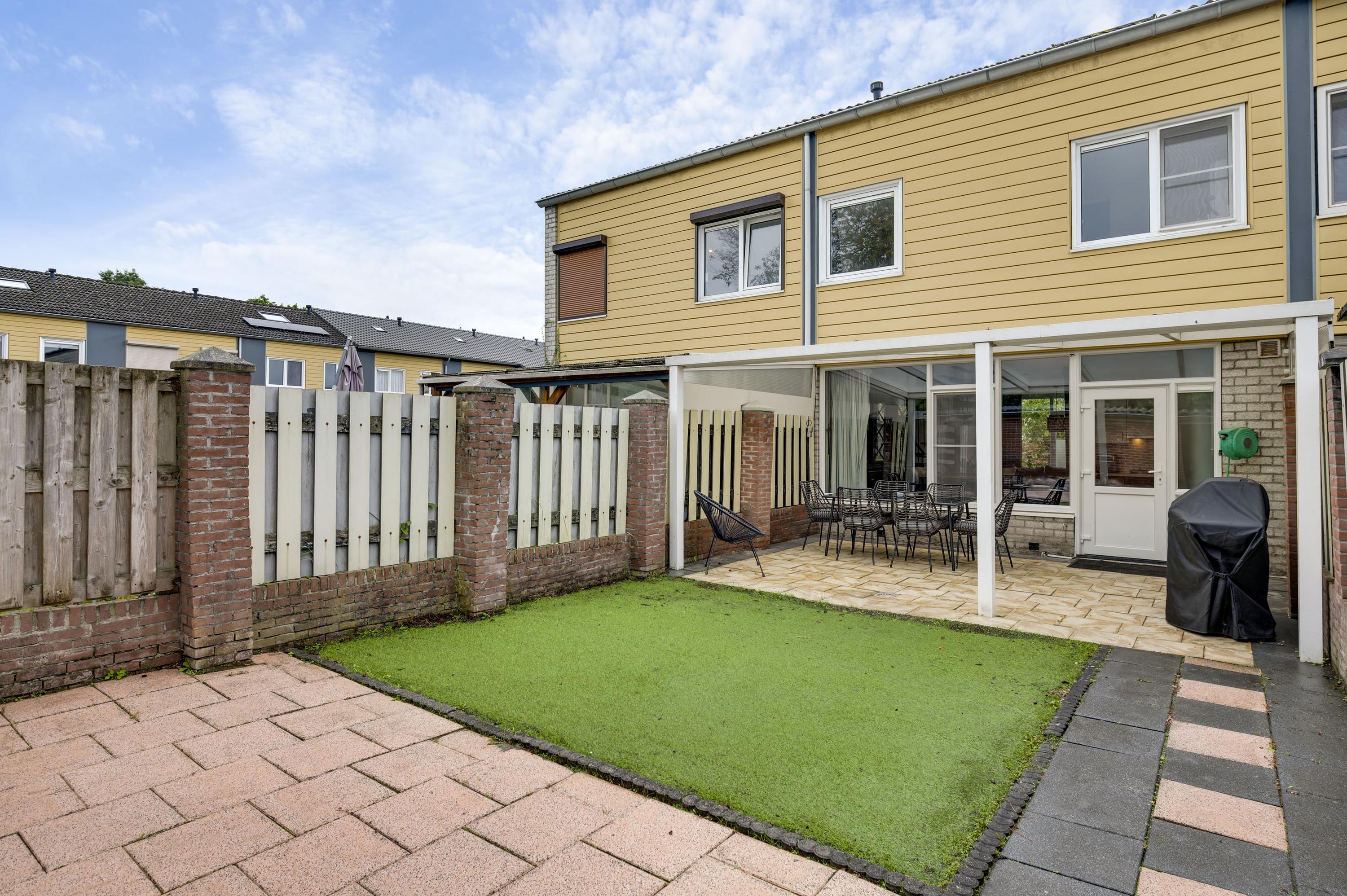 Tussenwoning te koop: Terborgh 63, Weert