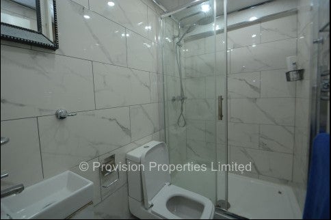 Flat Ashwood Terrace in Leeds