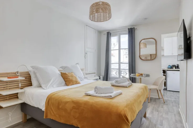 Flat Rue Juge in Paris