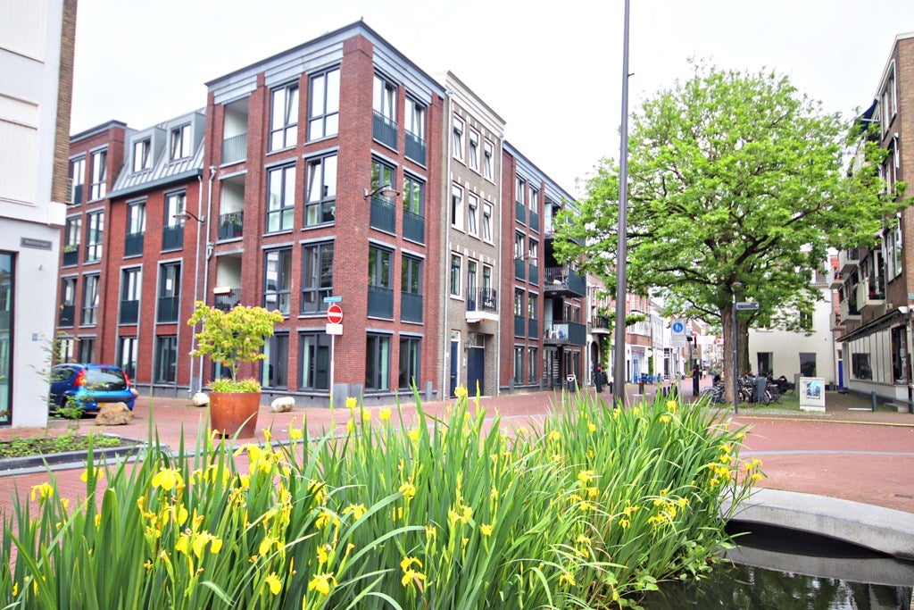 Flat Beekstraat 77 23