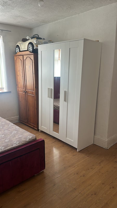 Room Greenstead Avenue in Manchester