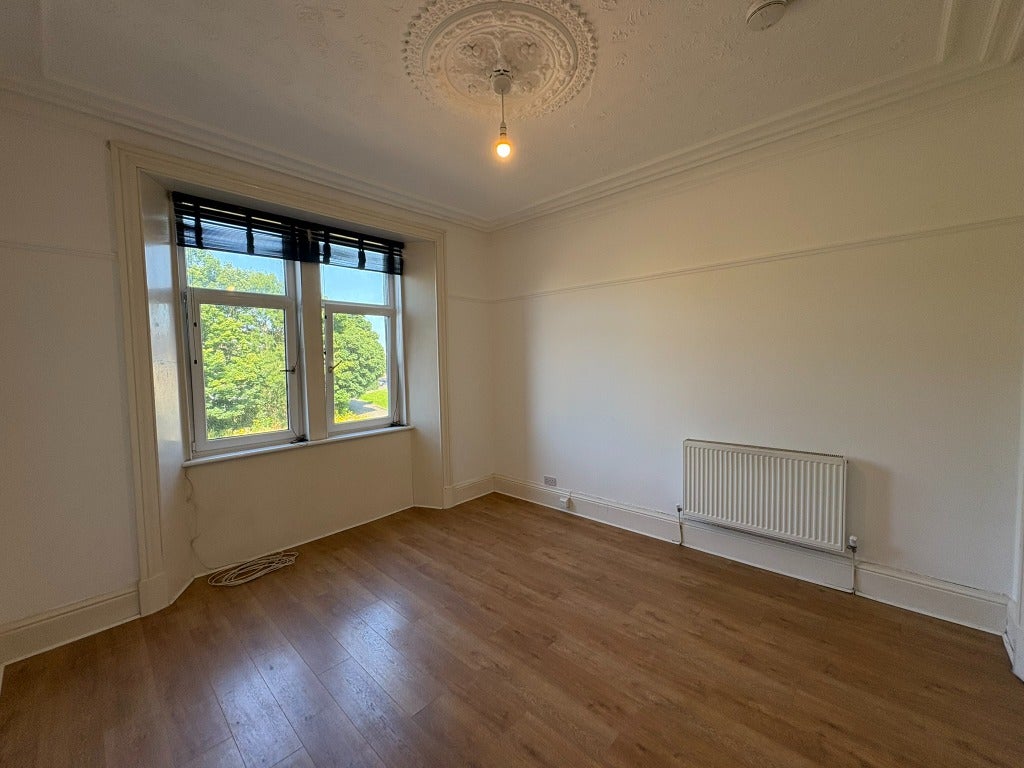 Flat Greenock Road in Paisley