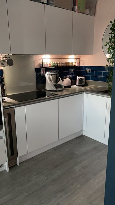 Flat Stockwell Road in Greater London