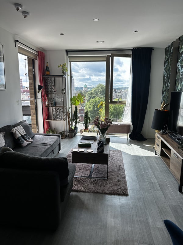 Flat Stockwell Road in Greater London