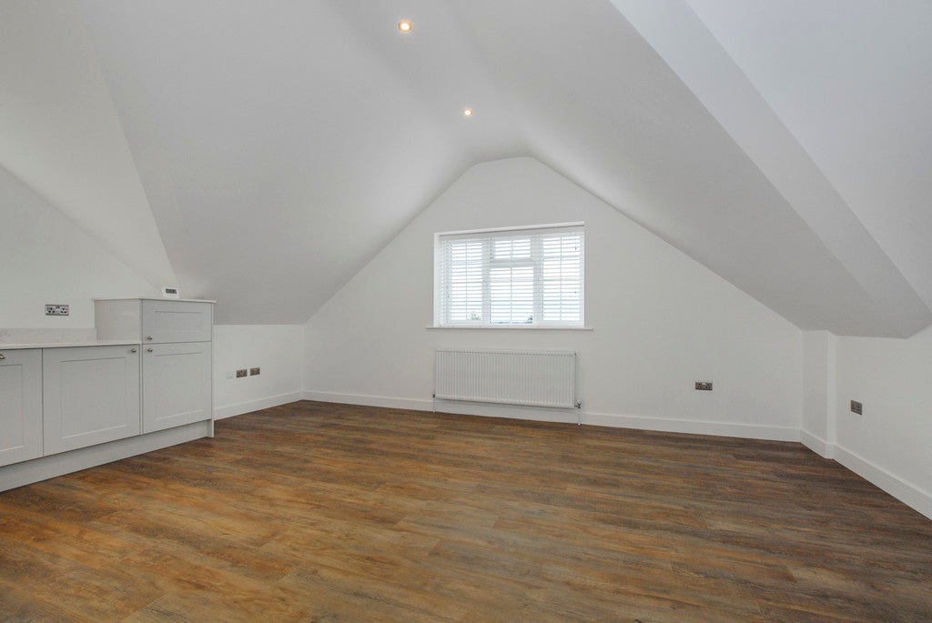 Flat Harefield Road in Greater London