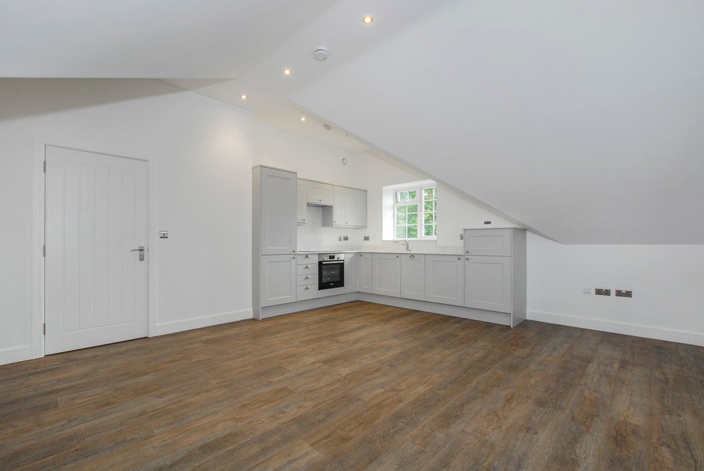 Flat Harefield Road in Greater London