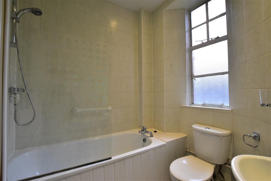 Flat Maida Vale in City of Westminster