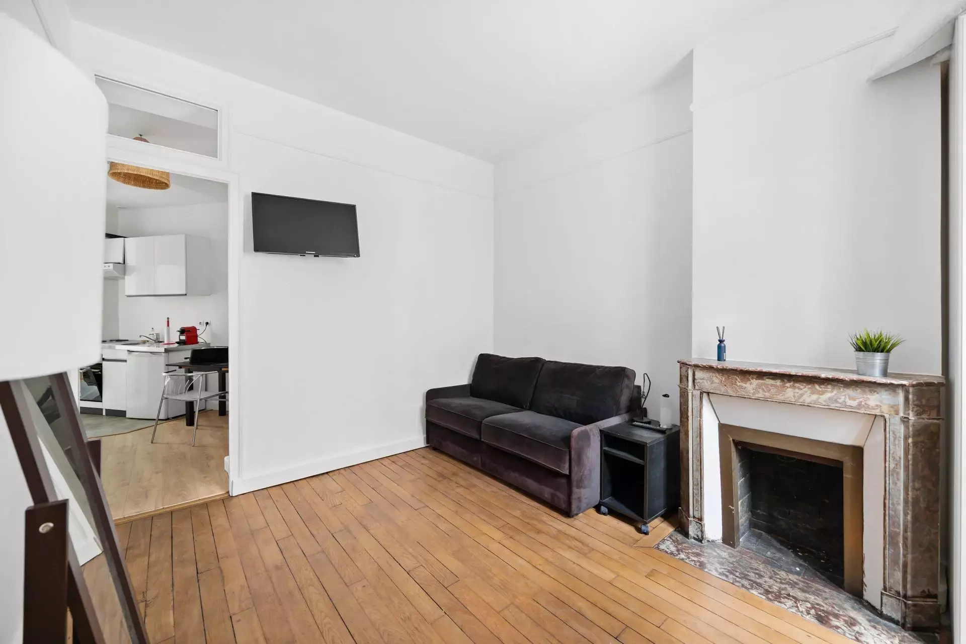 Flat Rue du Moulin Vert in Paris