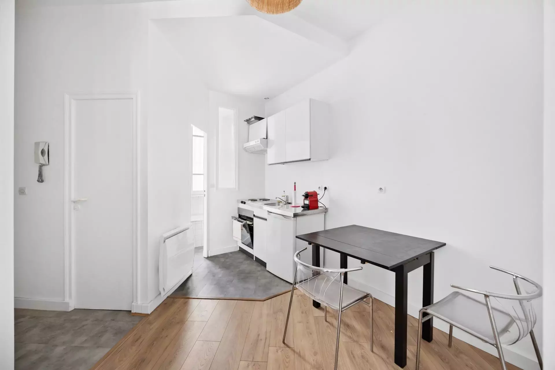 Flat Rue du Moulin Vert in Paris