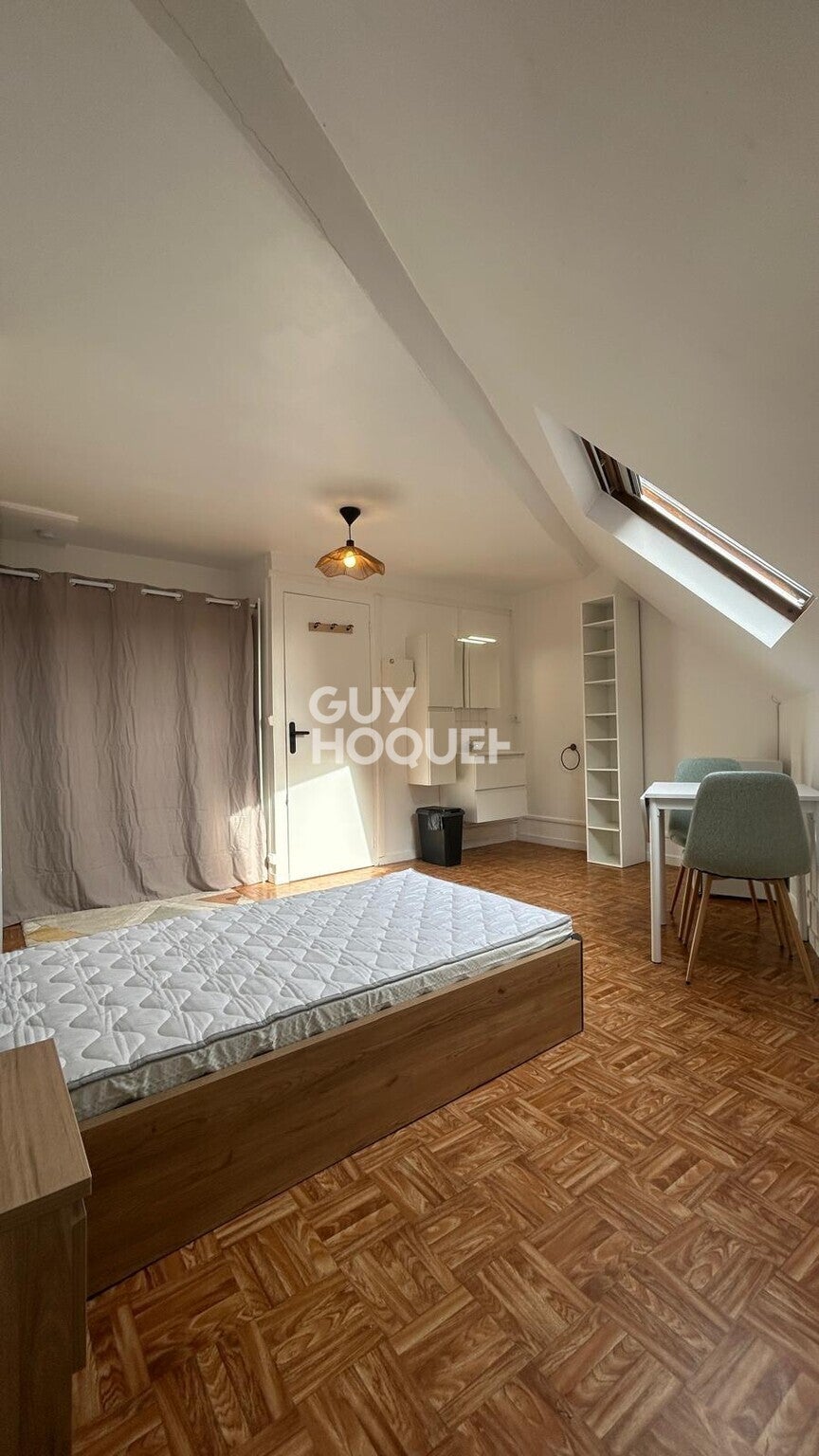 Room Rue Daire in Amiens