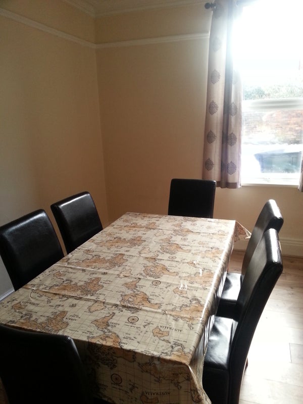 Room Thompson Road in Sheffield