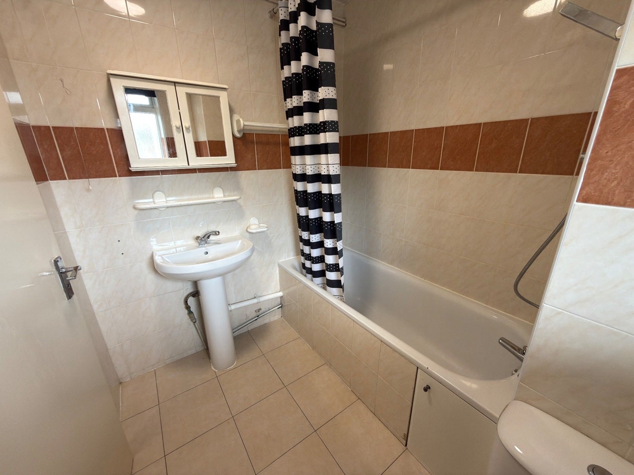 Flat Dallow Road in Luton
