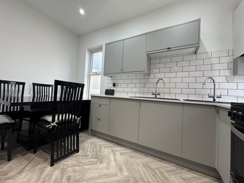 Room Manchester Road in Tameside