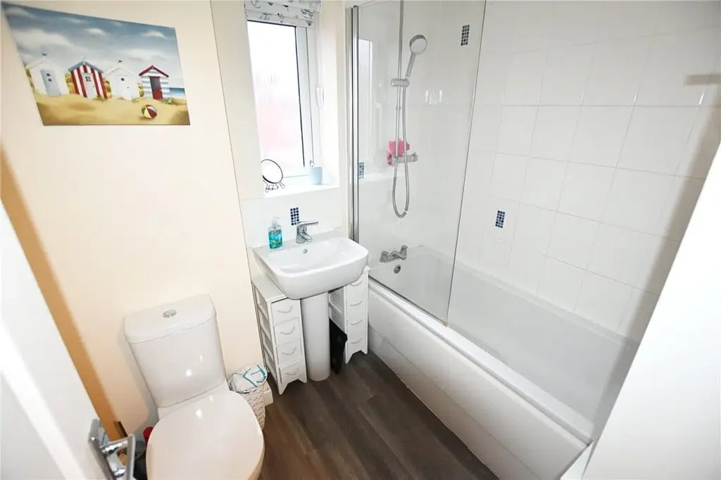 House Sentinel Close in Worcester