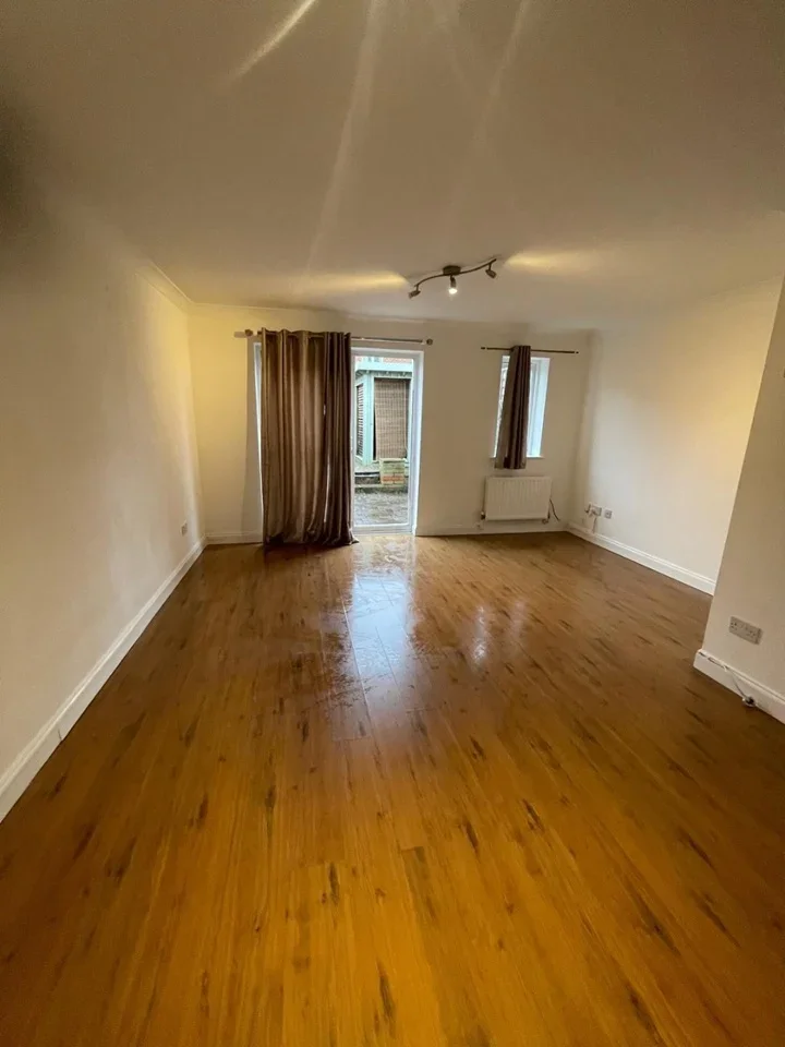House Cotswold Way in Greater London