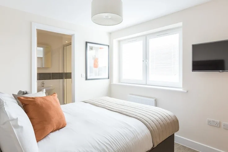 Flat Northcroft Lane in Newbury