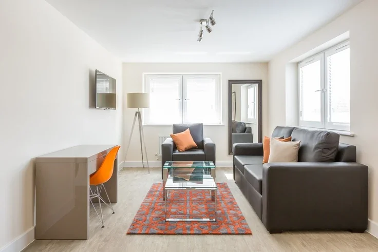 Flat Northcroft Lane in Newbury