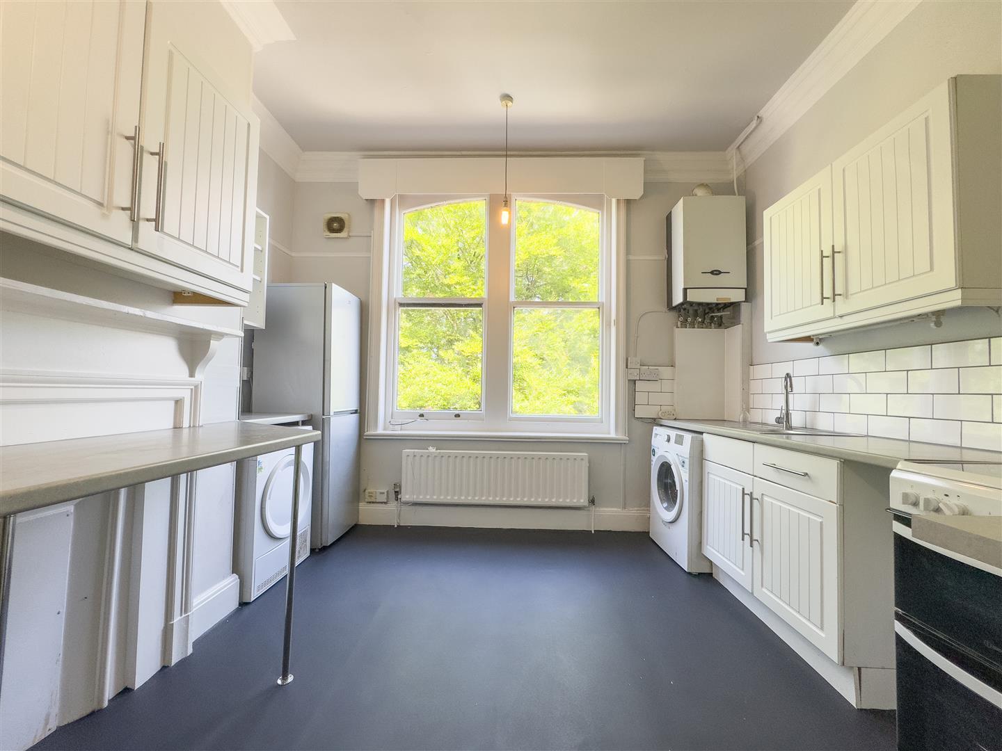 Room Otley Road in Leeds