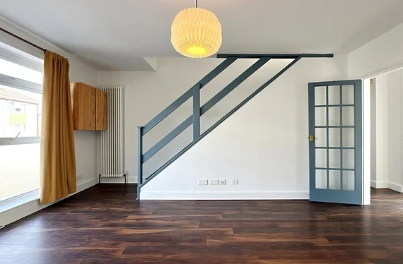 Flat Queenswood Road in Greater London