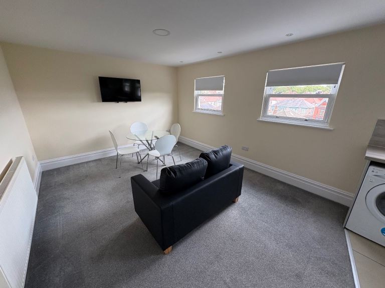 Flat Aigburth Vale in Liverpool
