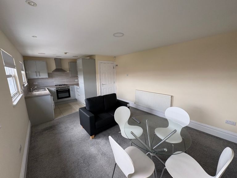 Flat Aigburth Vale in Liverpool