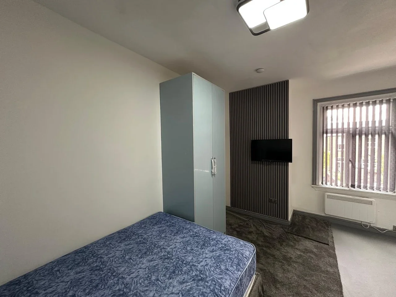 Flat Kennerley Road in Bramhall