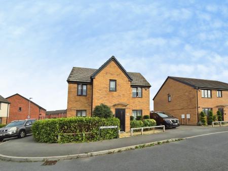 House Chamberlain Way in Peterborough