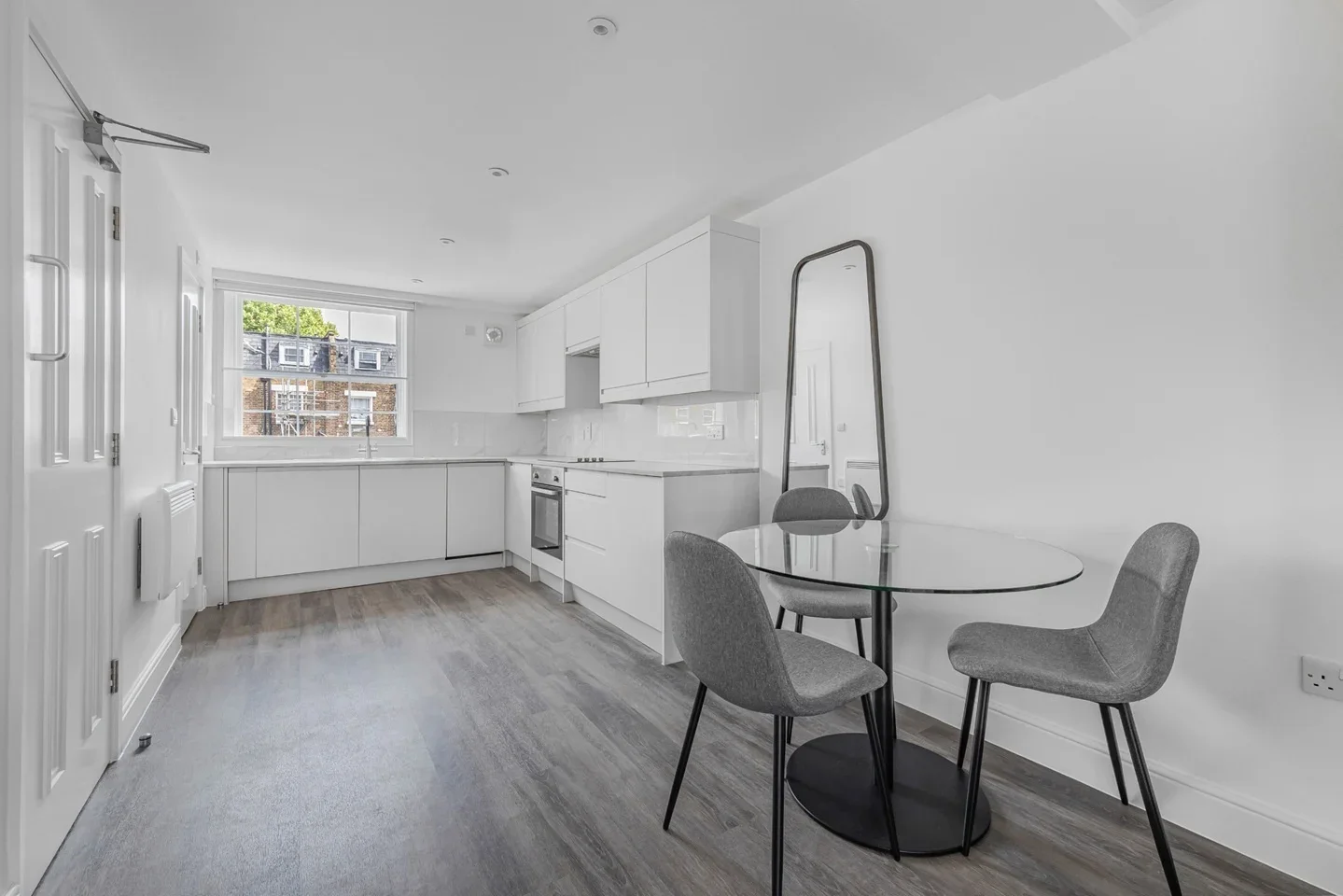 Flat Queensway in City of Westminster