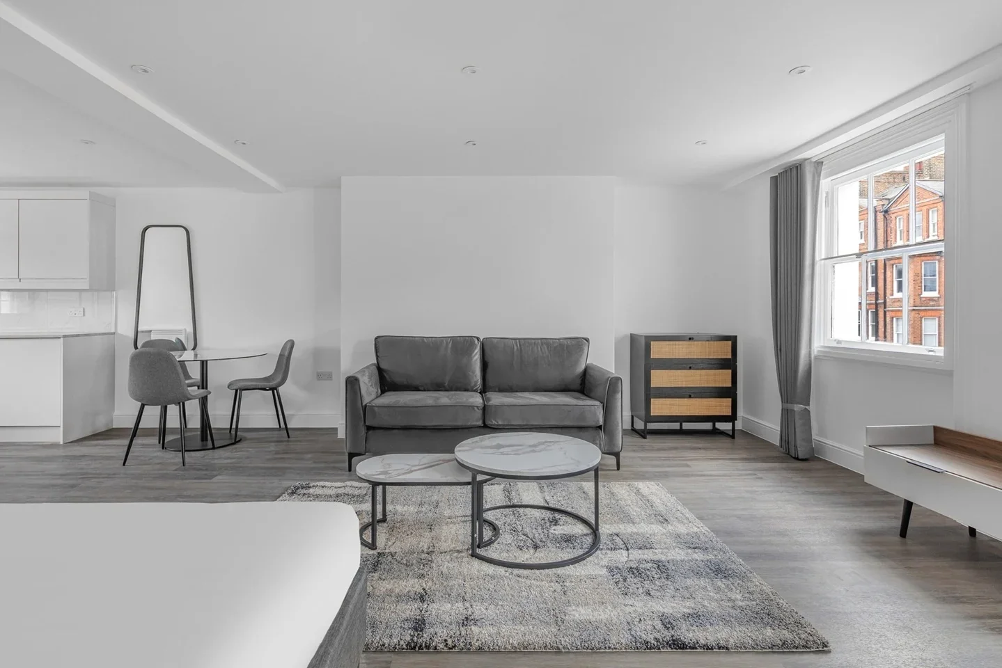 Flat Queensway in City of Westminster