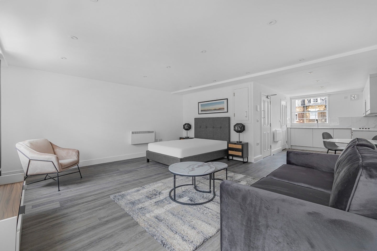 Flat Queensway in City of Westminster