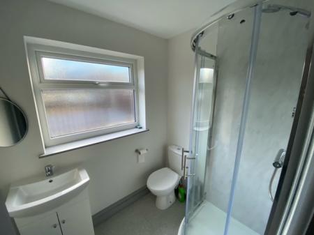Room Heath End Road in Nuneaton and Bedworth