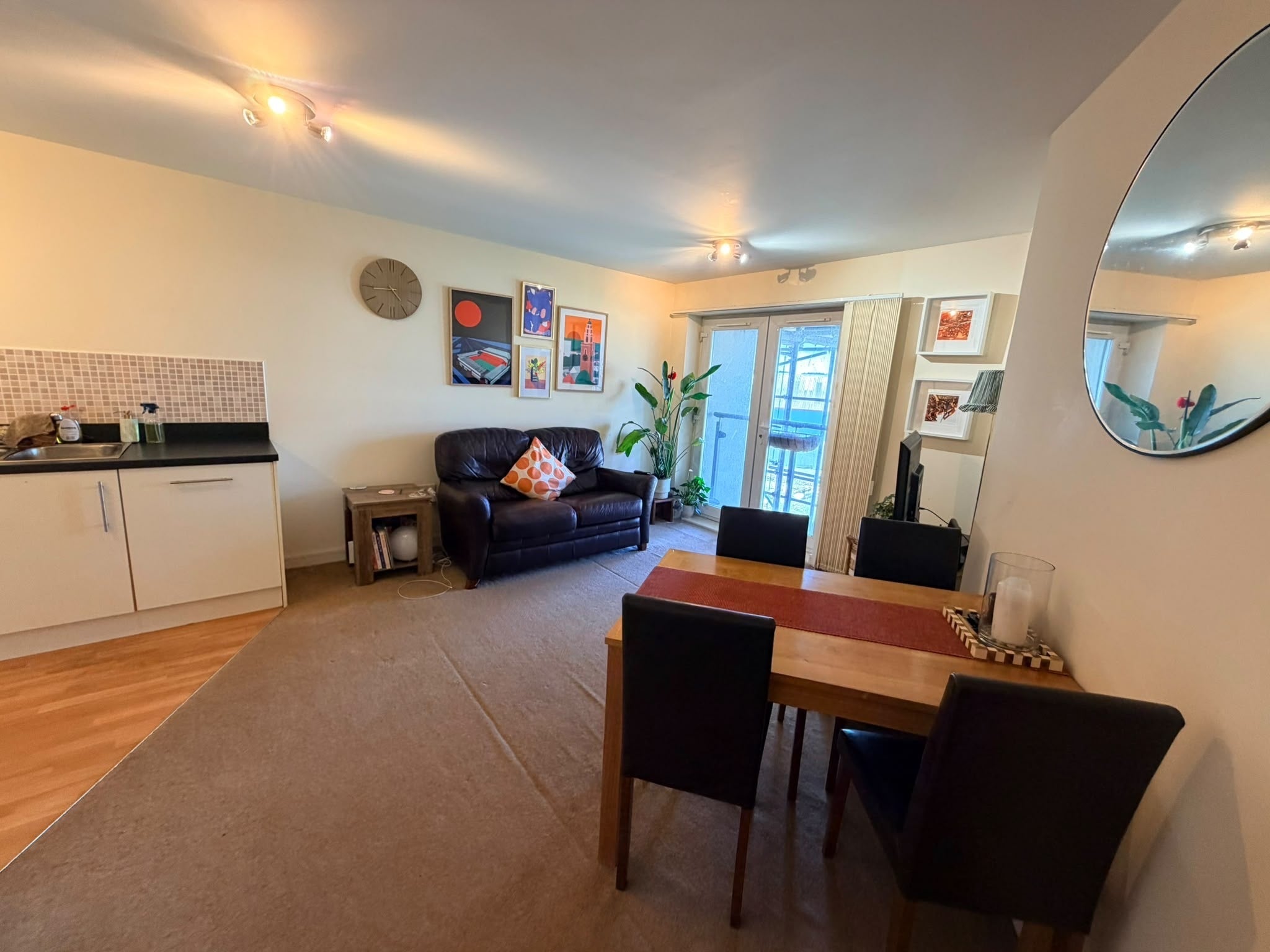 Flat Overstone Court in Cardiff