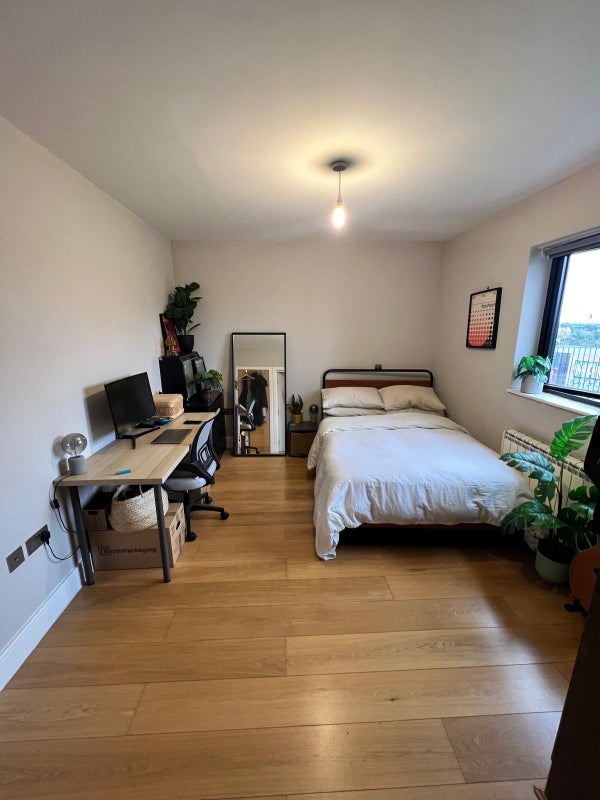 Room Mare Street in Greater London