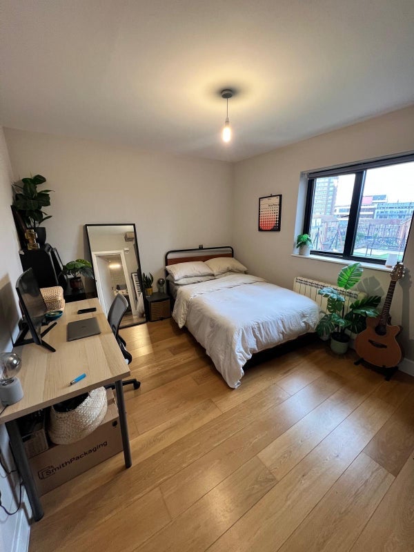 Room Mare Street in Greater London