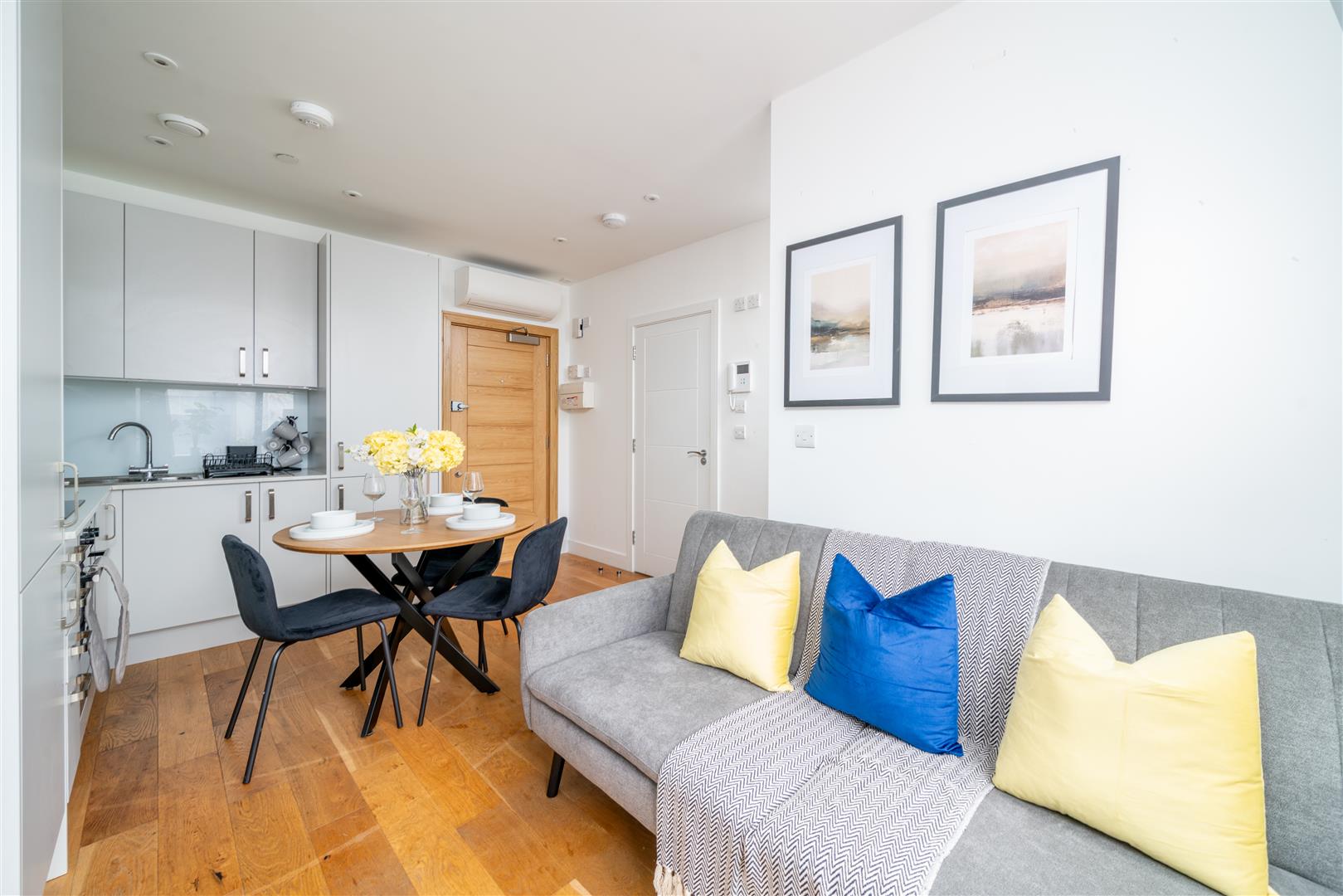 Flat Archer Court in Greater London