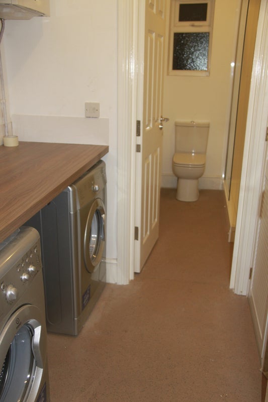Room Raddlebarn Road in Birmingham