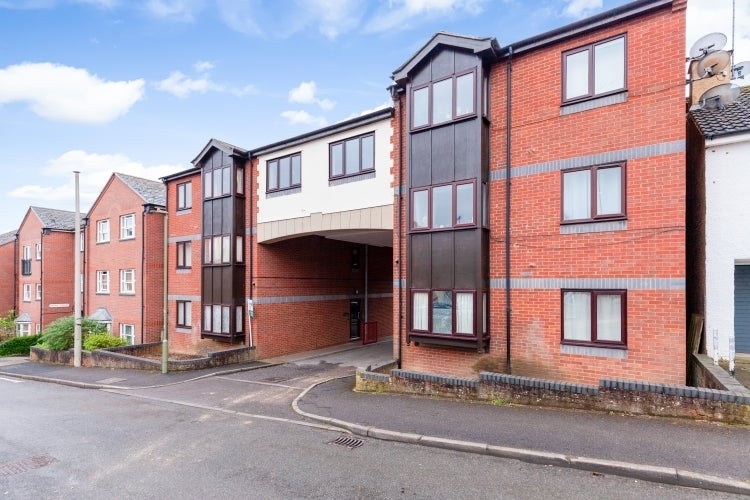 Flat Cameron Court in Cherwell District