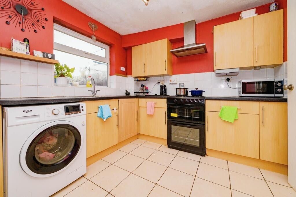 House Upwell Road in Luton