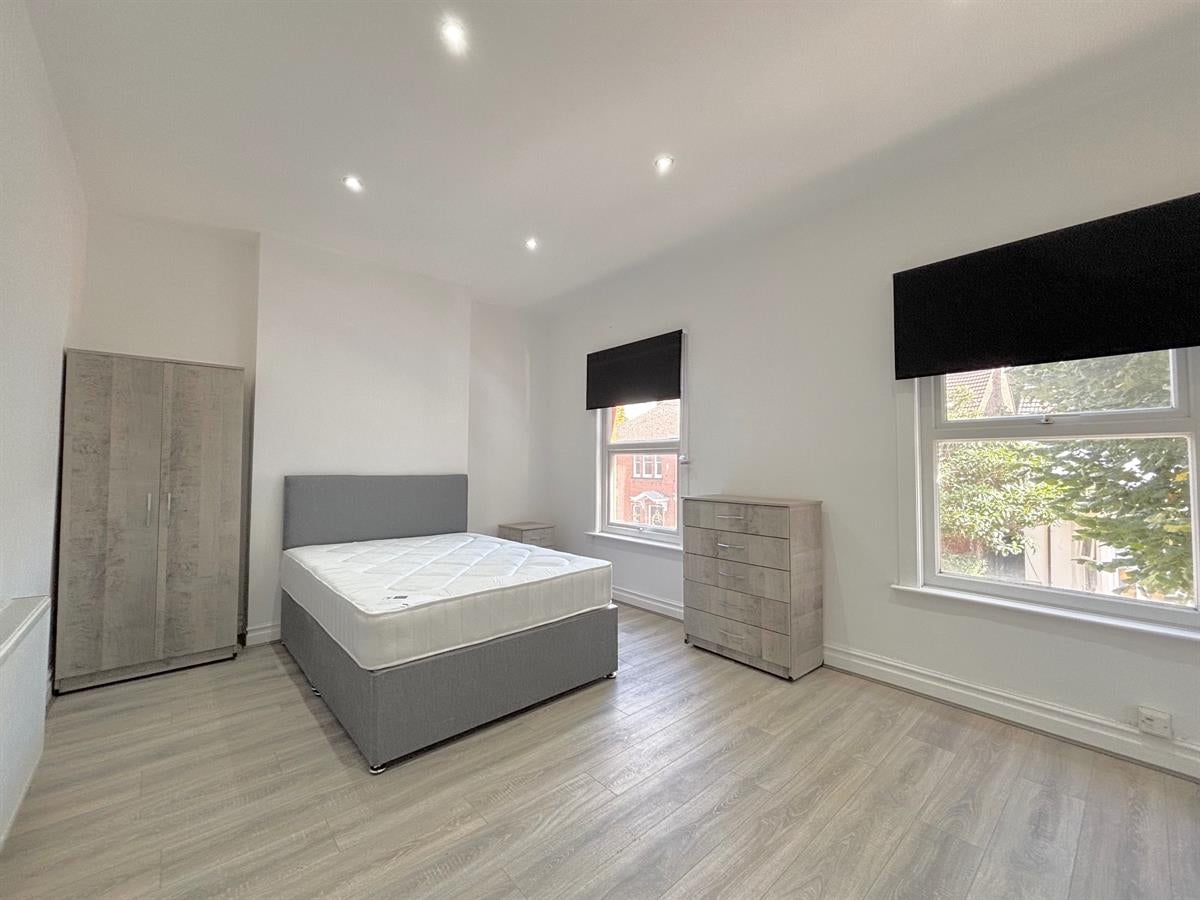 Room Duke Street in Bedford