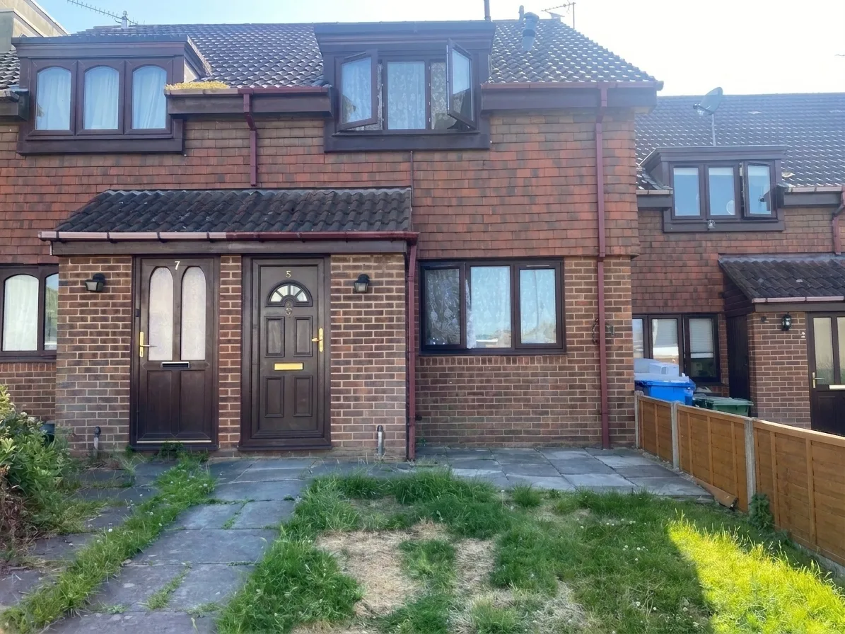 House Reverend Close in Greater London