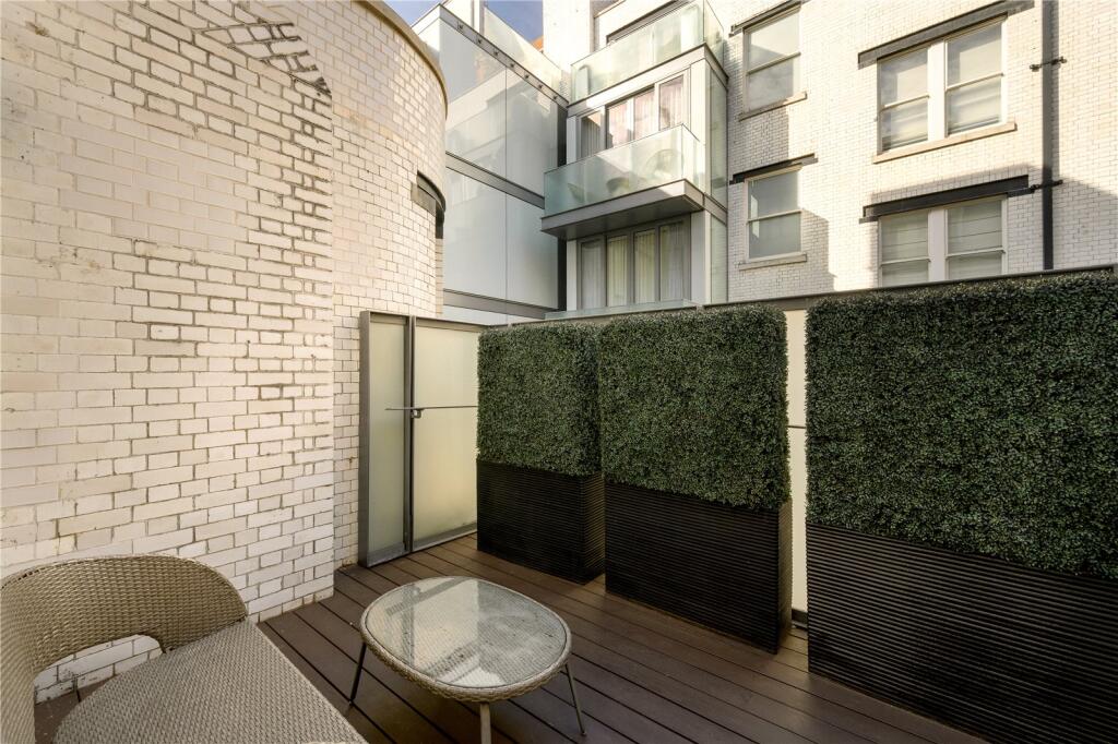 Flat Duke Street in City of Westminster